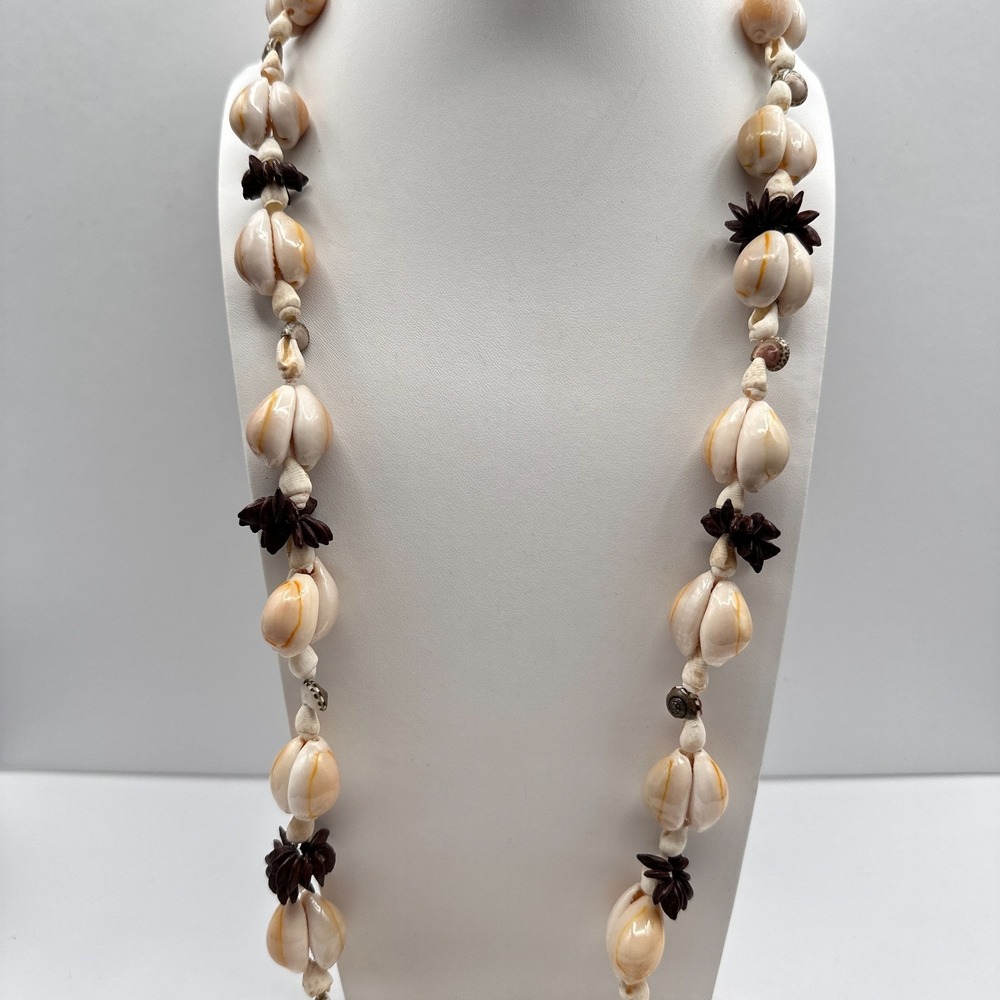 Vintage 90s Cowrie Shell Necklace Boho Beach Tribal Coastal Jewelry